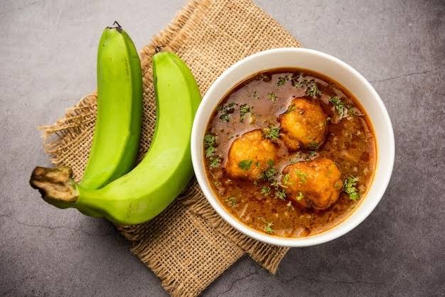 घर पर बनाएं कच्चे केले के कोफ्ते, स्वाद ऐसा की चाटते रह जाएंगे उंगलियां